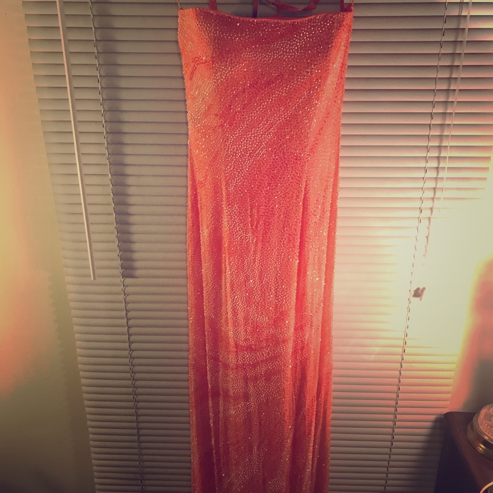 Long strapless